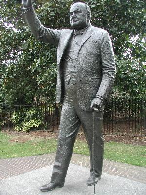 Statue of Churchill